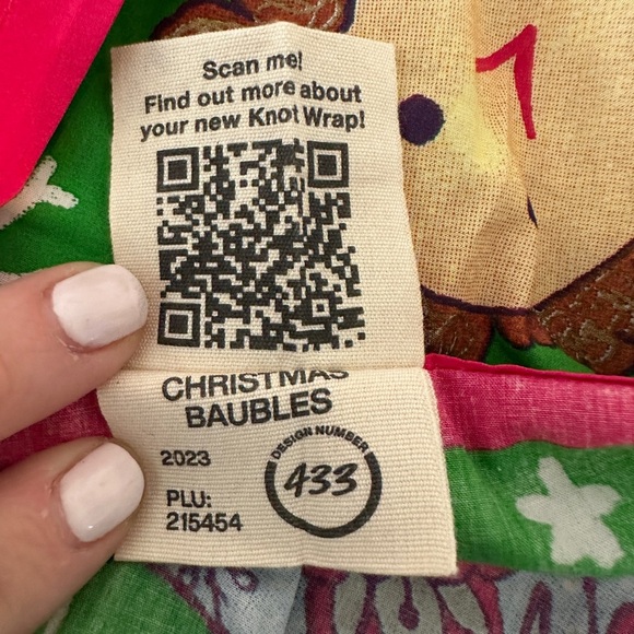 EUC CONDITION LUSH KNOT WRAP: CHRISTMAS BAUBLES - Picture 4 of 6